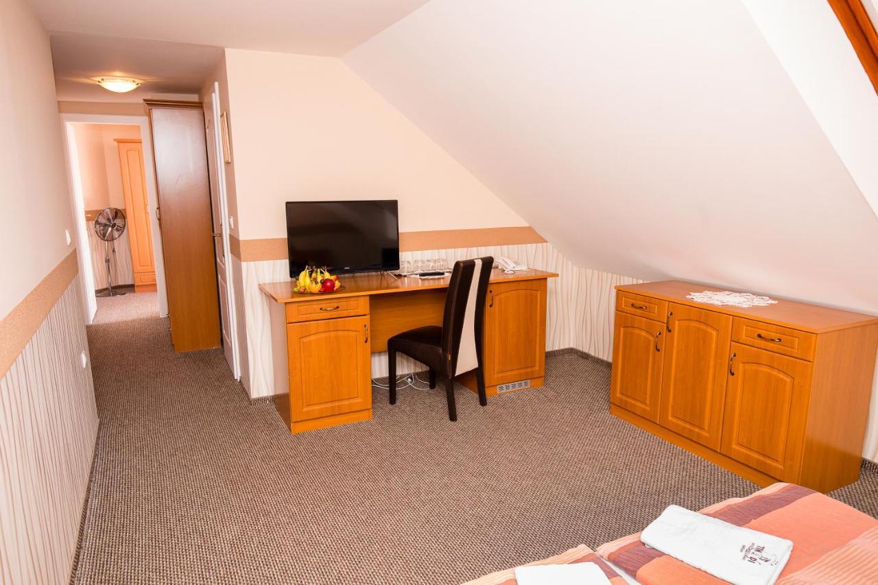 Tinodi Fogado Bed & Breakfast Sárvár Eksteriør bilde