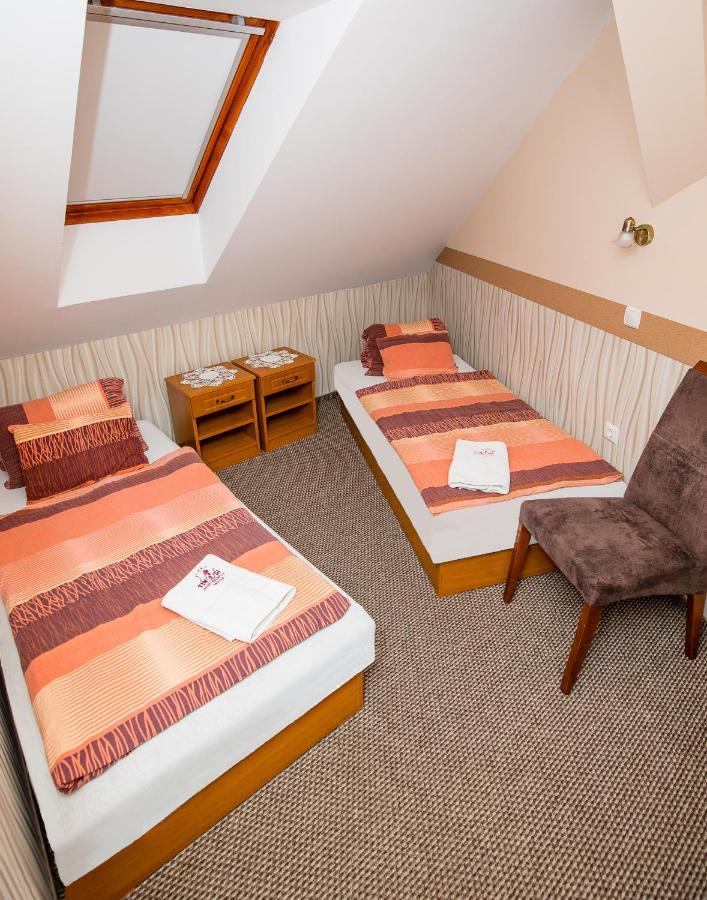 Tinodi Fogado Bed & Breakfast Sárvár Eksteriør bilde