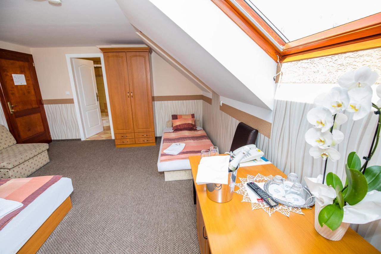Tinodi Fogado Bed & Breakfast Sárvár Eksteriør bilde
