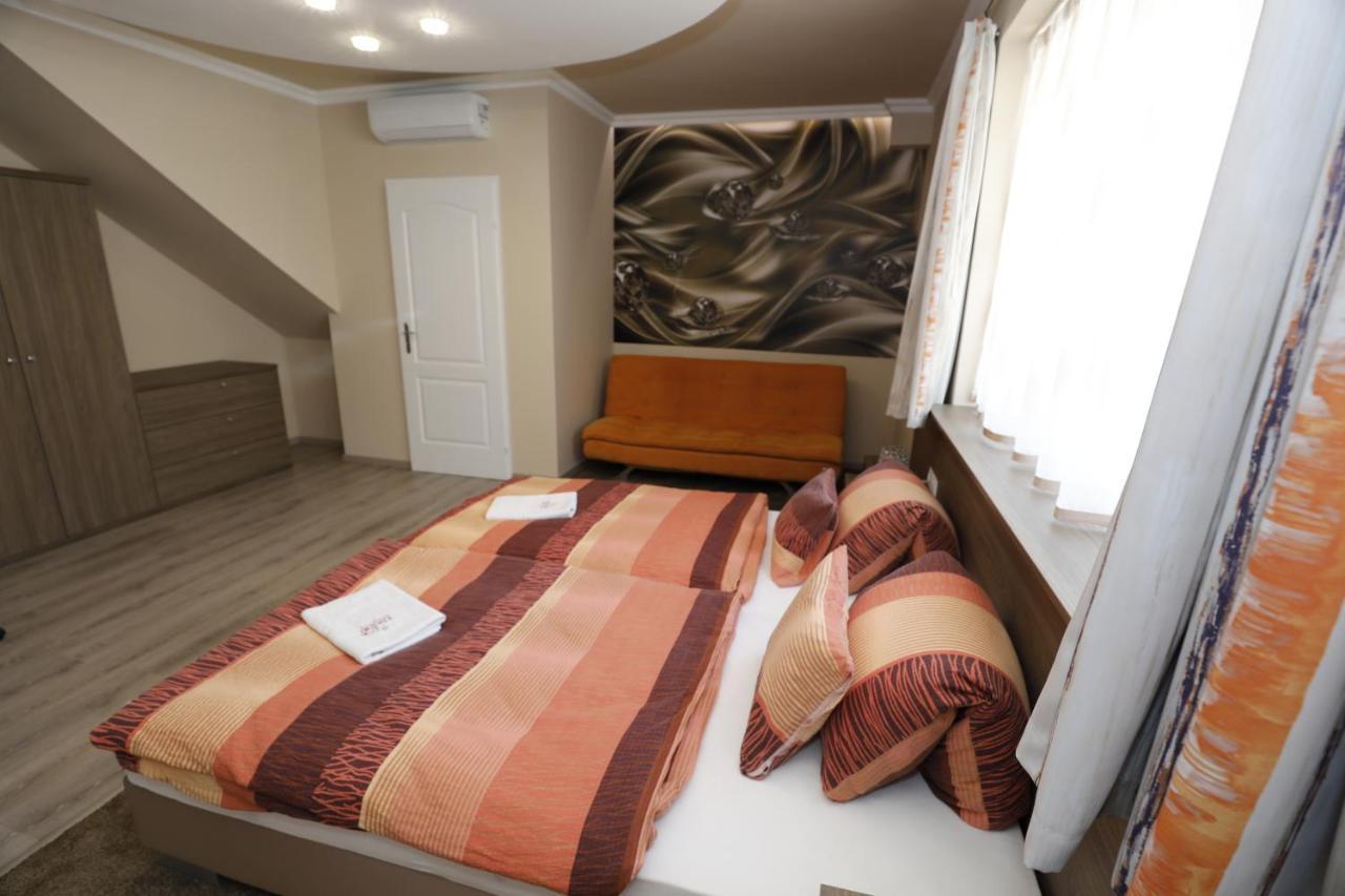 Tinodi Fogado Bed & Breakfast Sárvár Eksteriør bilde