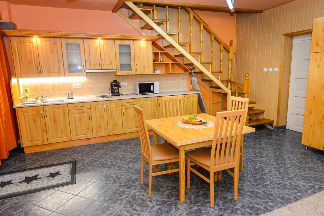 Tinodi Fogado Bed & Breakfast Sárvár Eksteriør bilde