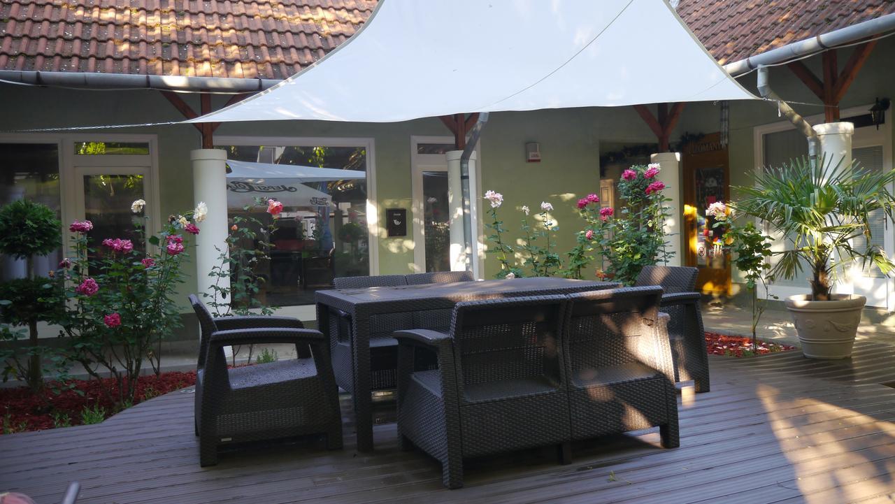 Tinodi Fogado Bed & Breakfast Sárvár Eksteriør bilde
